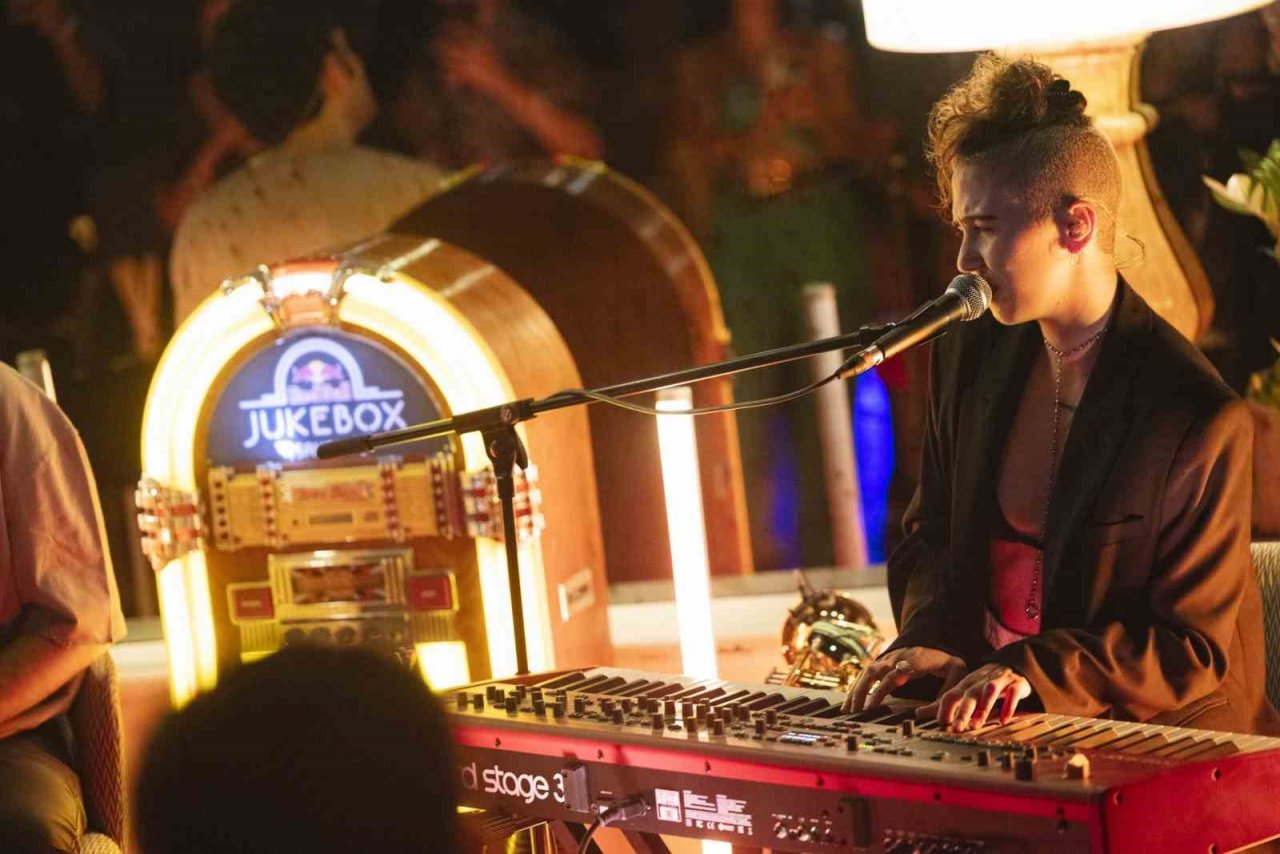 Red Bull Jukebox Sahnesi’nin tanıtım etkinliği gerçekleştirildi