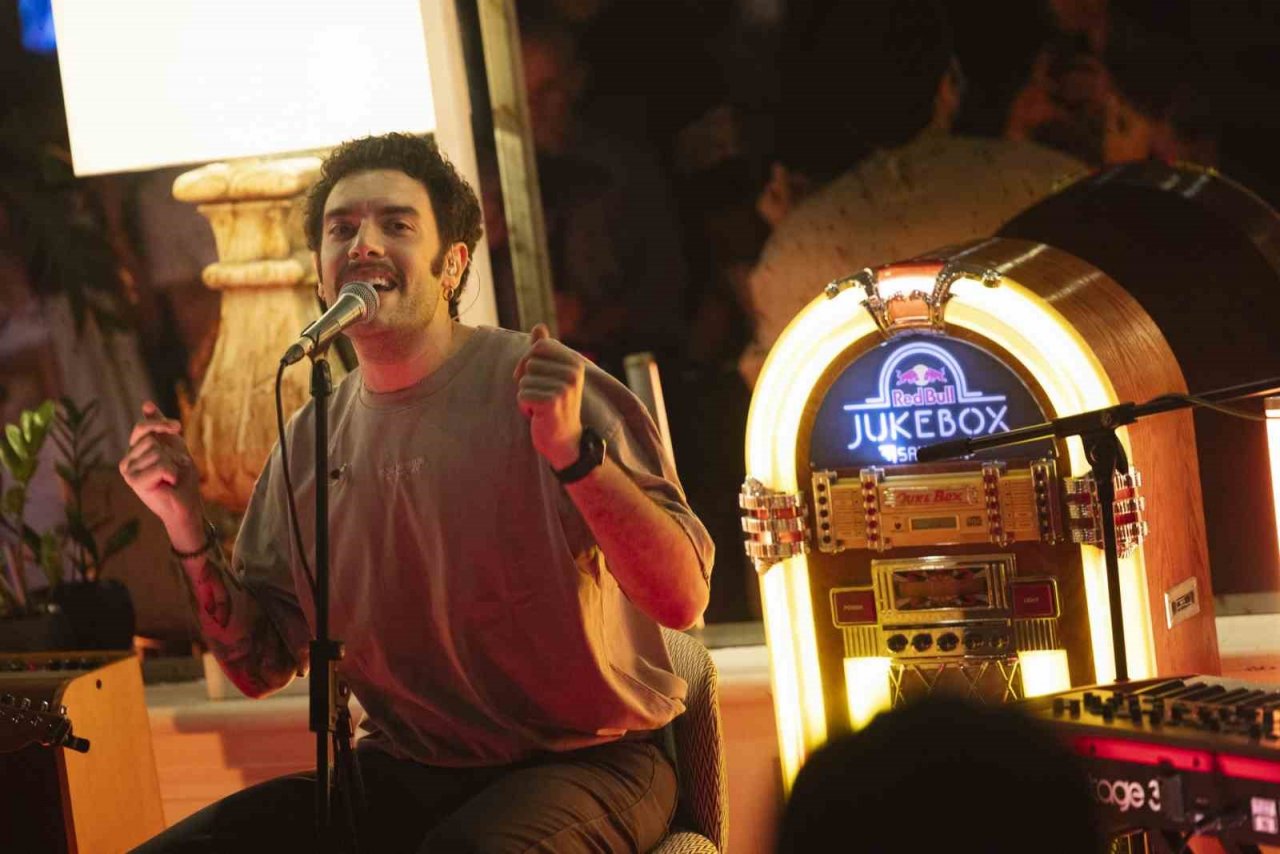 Red Bull Jukebox Sahnesi’nin tanıtım etkinliği gerçekleştirildi