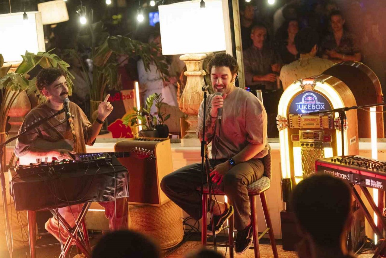 Red Bull Jukebox Sahnesi’nin tanıtım etkinliği gerçekleştirildi