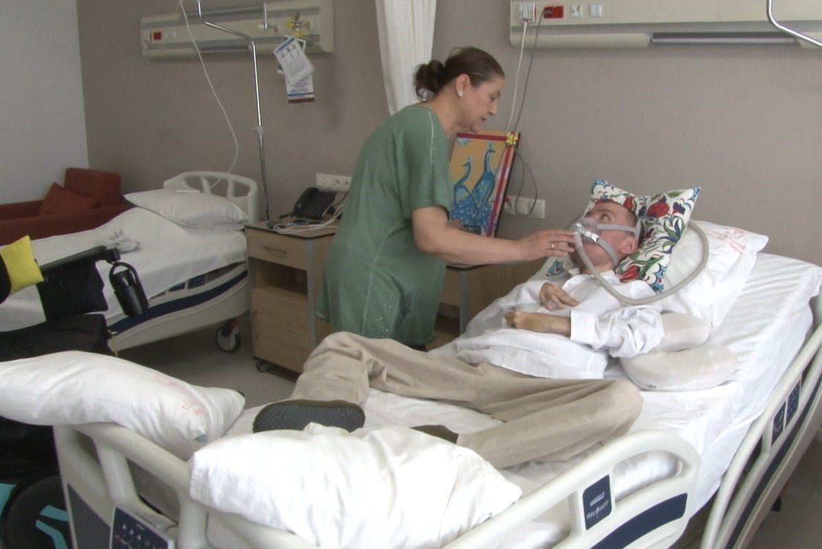 4 binde bir görülen DMD hastalığına yakalanan adam diğer hastalara umut oluyor