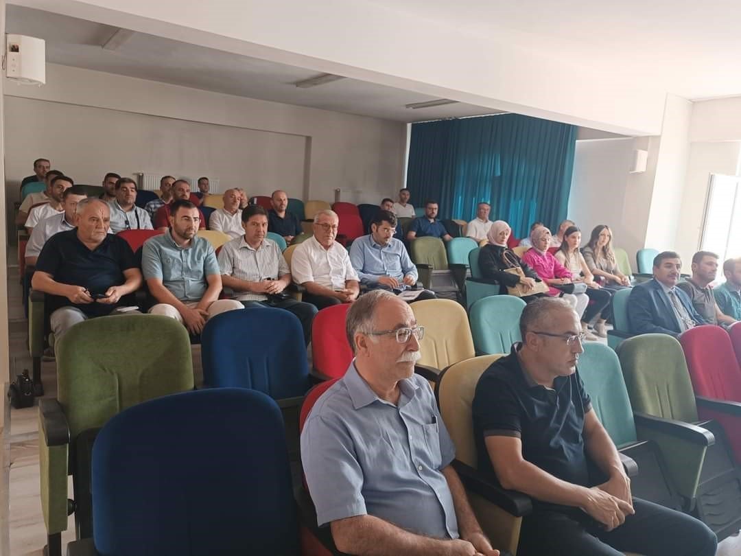 Kaymakam Han: “İnsan yetiştirmek ülkemizin en önemli meselelerinden biri”