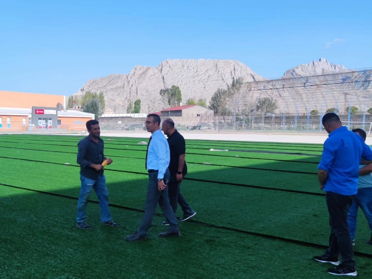 Ağrı Gençlik ve Spor İl Müdürü Din, Doğubayazıt’taki yatırımları inceledi