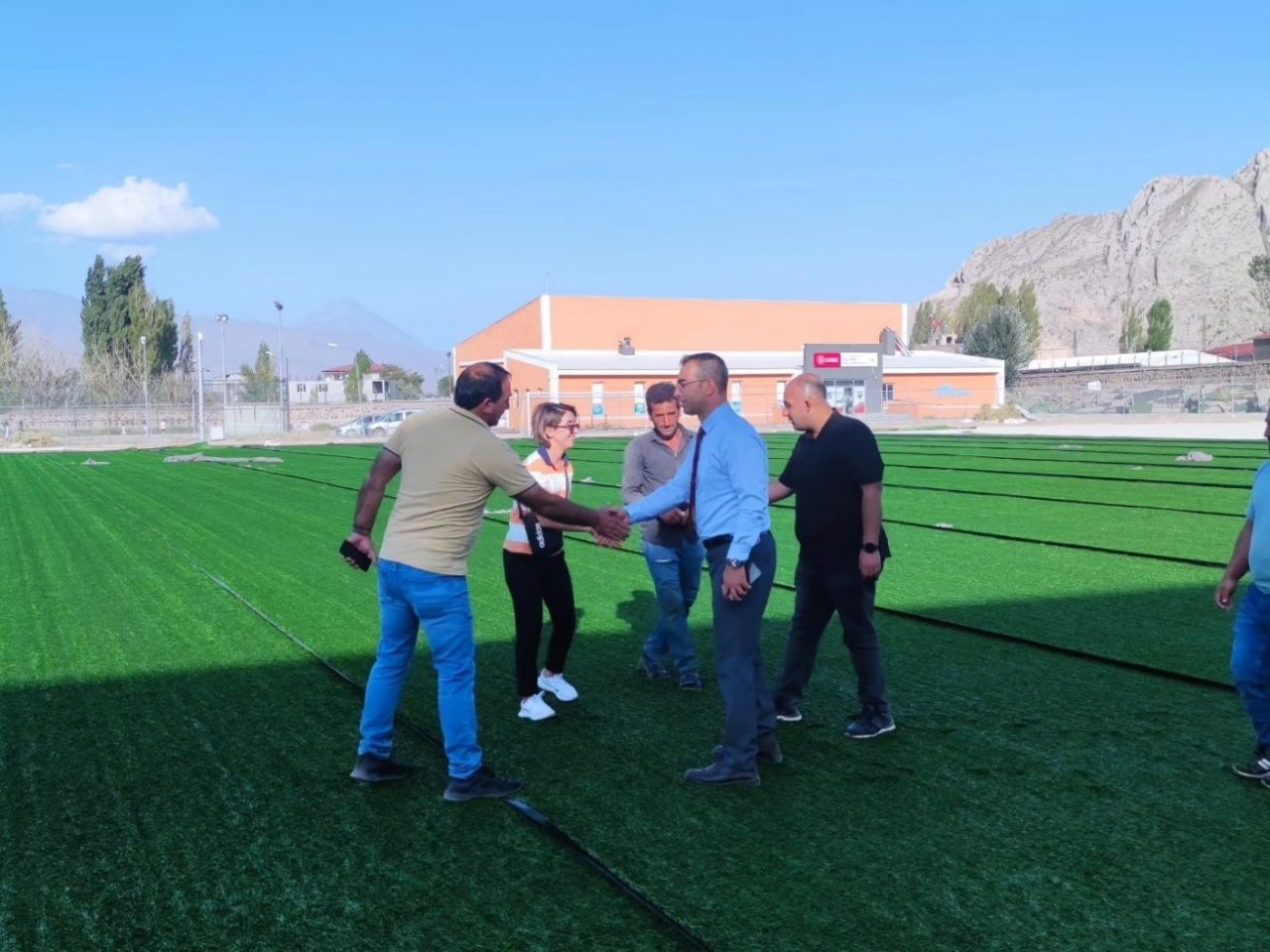 Ağrı Gençlik ve Spor İl Müdürü Din, Doğubayazıt’taki yatırımları inceledi