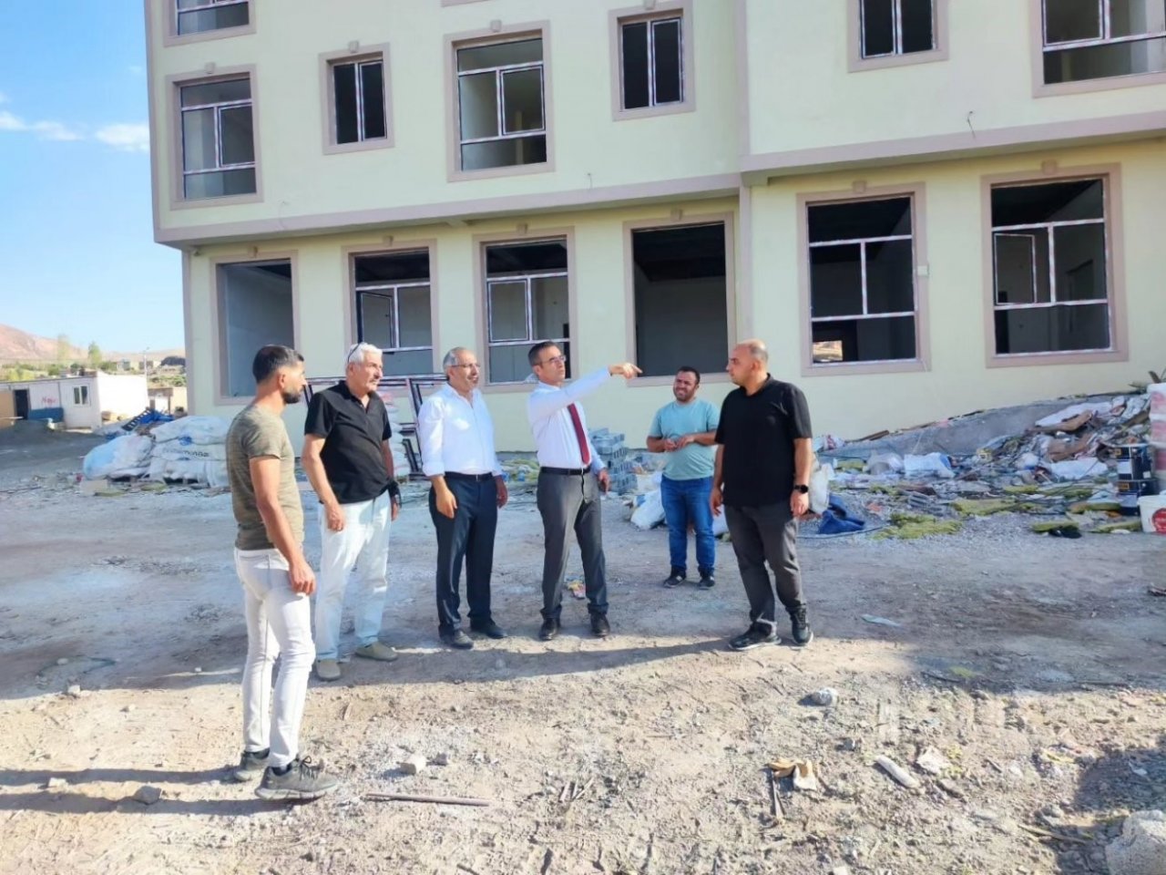 Ağrı Gençlik ve Spor İl Müdürü Din, Doğubayazıt’taki yatırımları inceledi