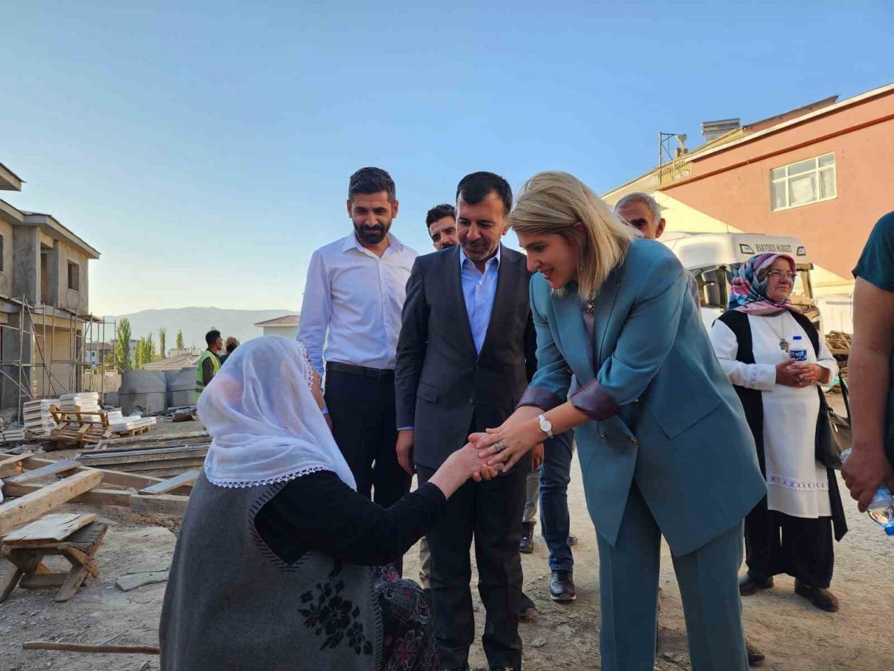 AK Parti Milletvekili Ölmeztoprak, Pütürge ilçesindeki yatırımları inceledi