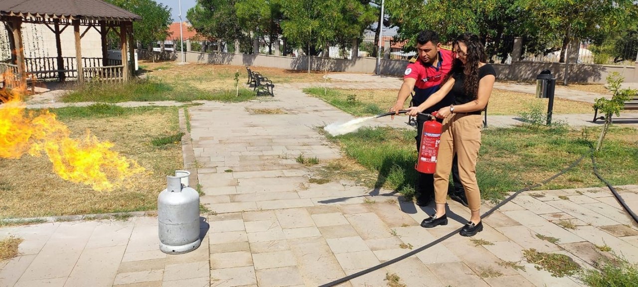 Baklan’da emniyet personeline yangın söndürme eğitimi verildi
