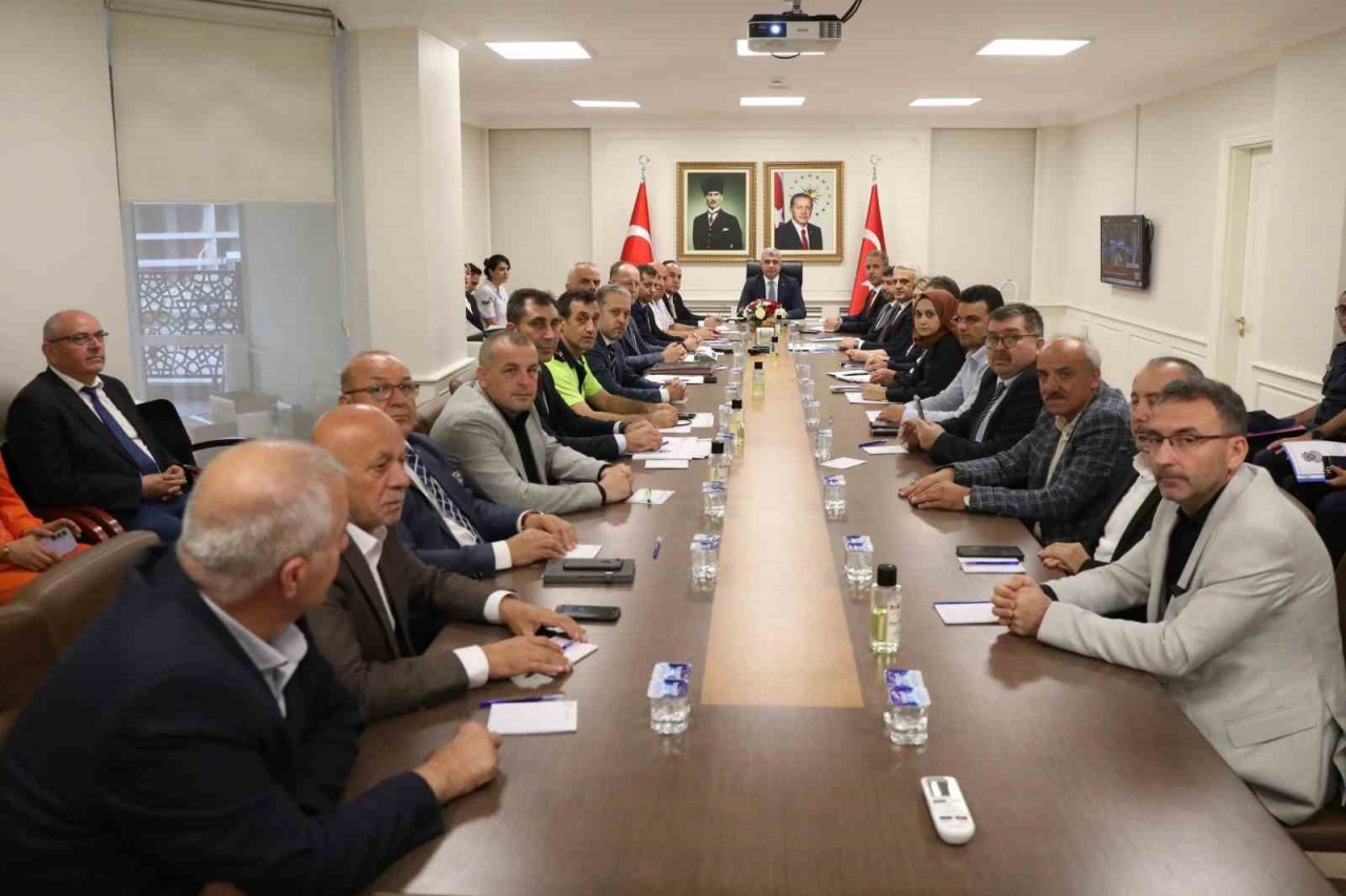 Okul öncesi güvenlik ve trafik tedbirleri görüşüldü