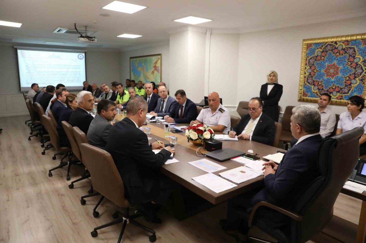 Okul öncesi güvenlik ve trafik tedbirleri görüşüldü