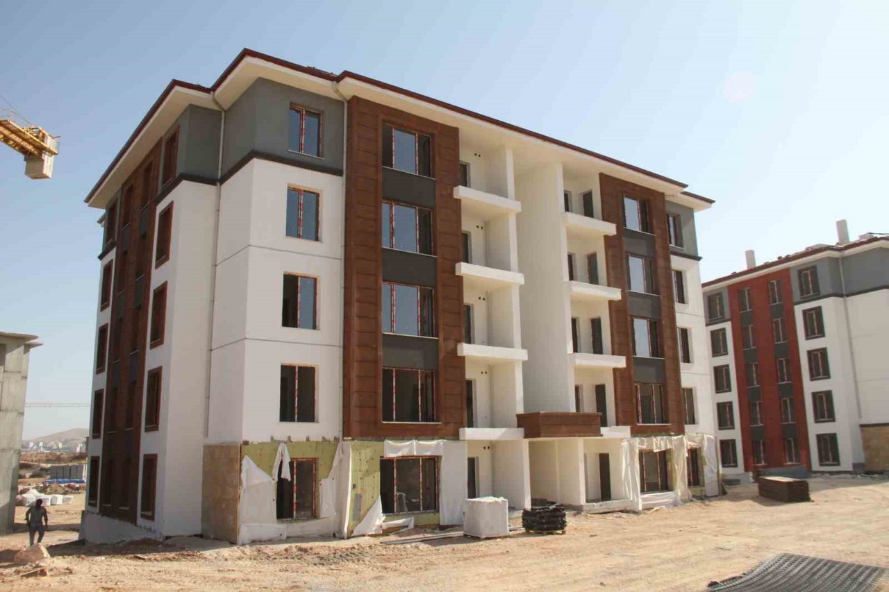 Elazığ’da kalıcı konutların 13’üncü bloğu tamamlandı