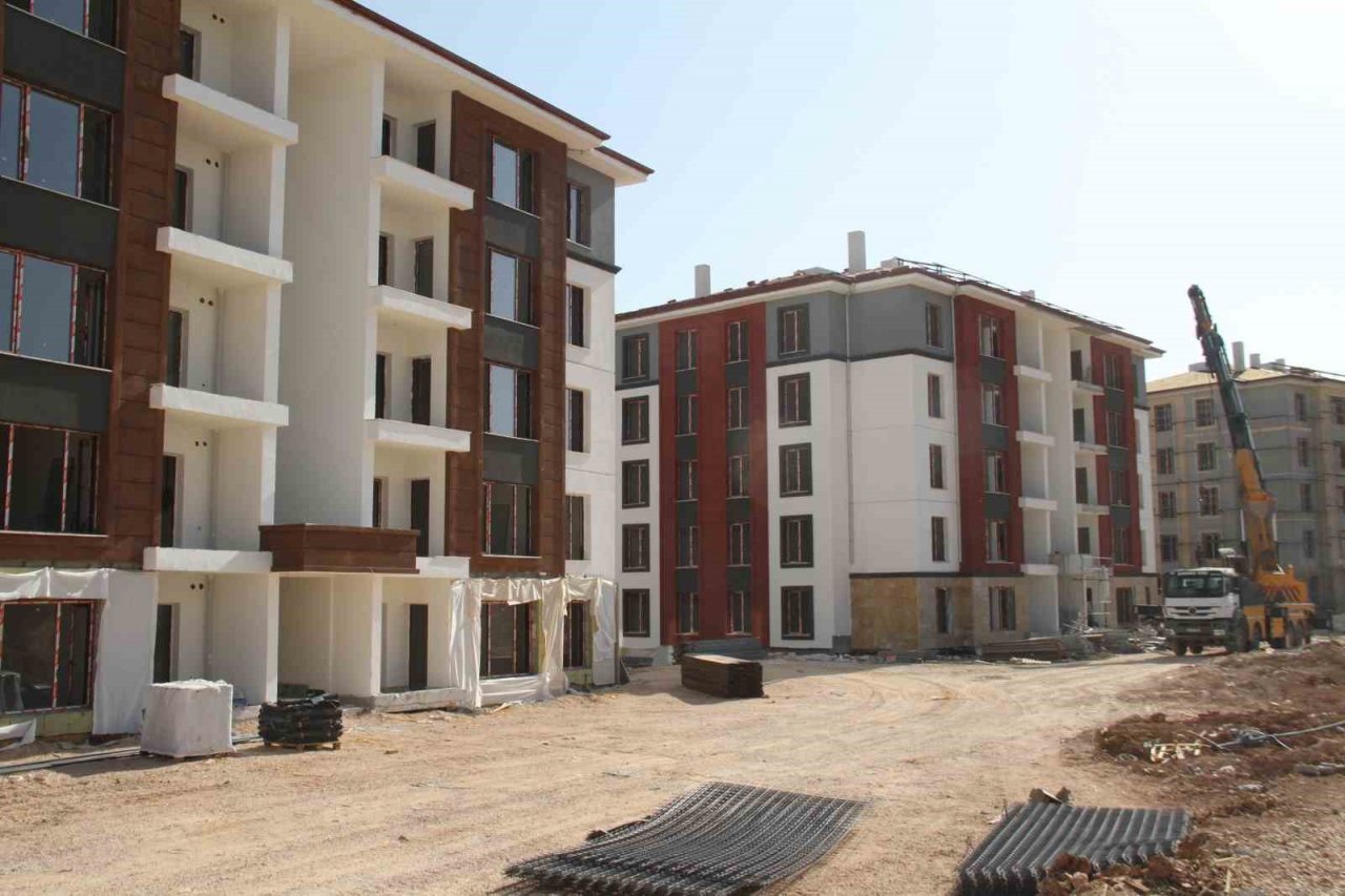 Elazığ’da kalıcı konutların 13’üncü bloğu tamamlandı