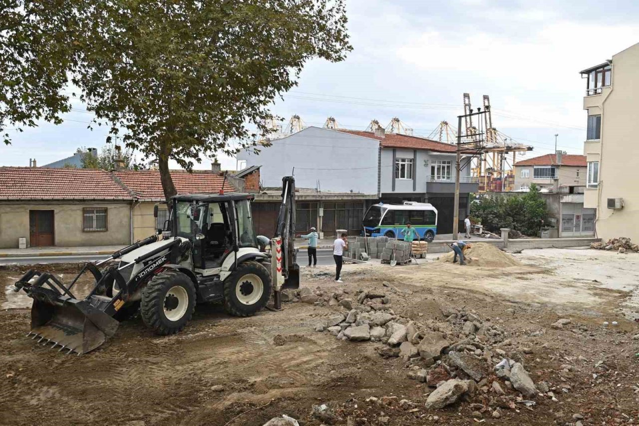 Barbaros’a iki yatırım birden