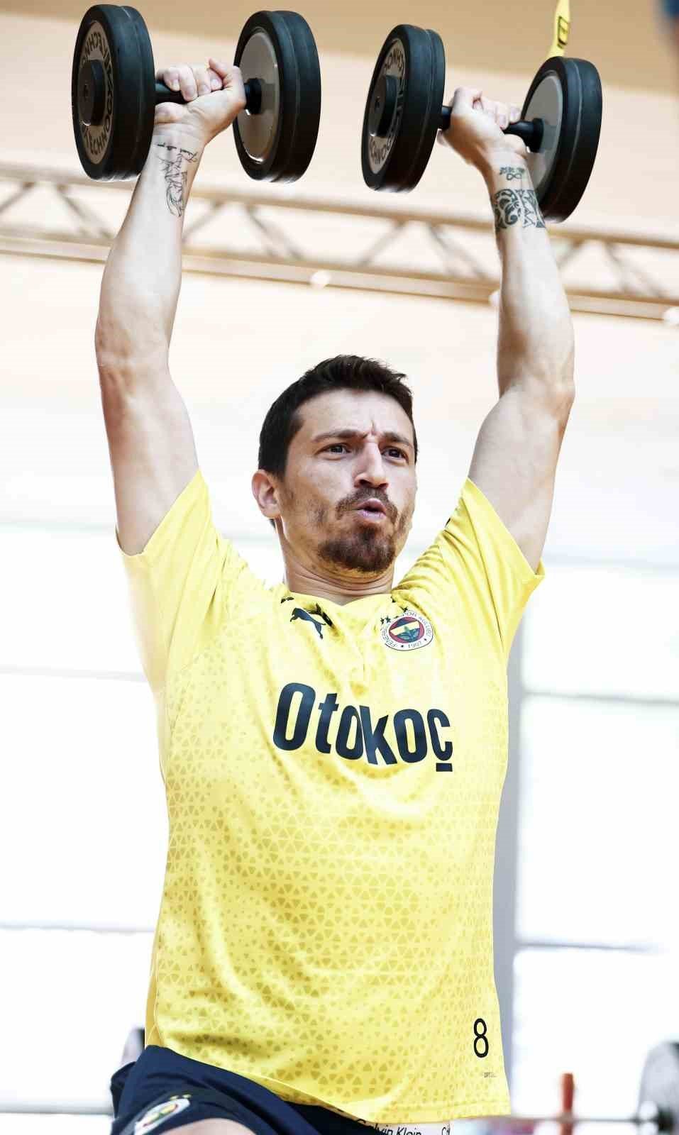 Fenerbahçe, salonda çalıştı