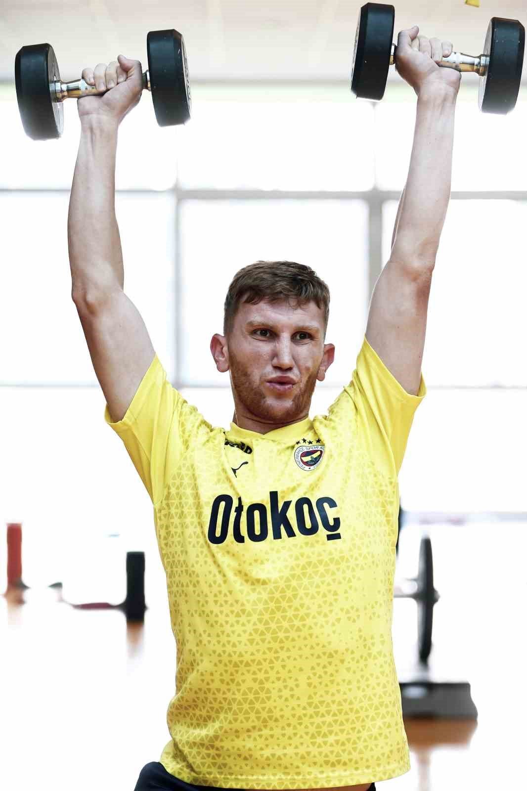 Fenerbahçe, salonda çalıştı