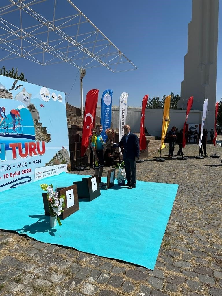 "Tour of Van" Uluslararası Bisiklet Yarışı devam ediyor