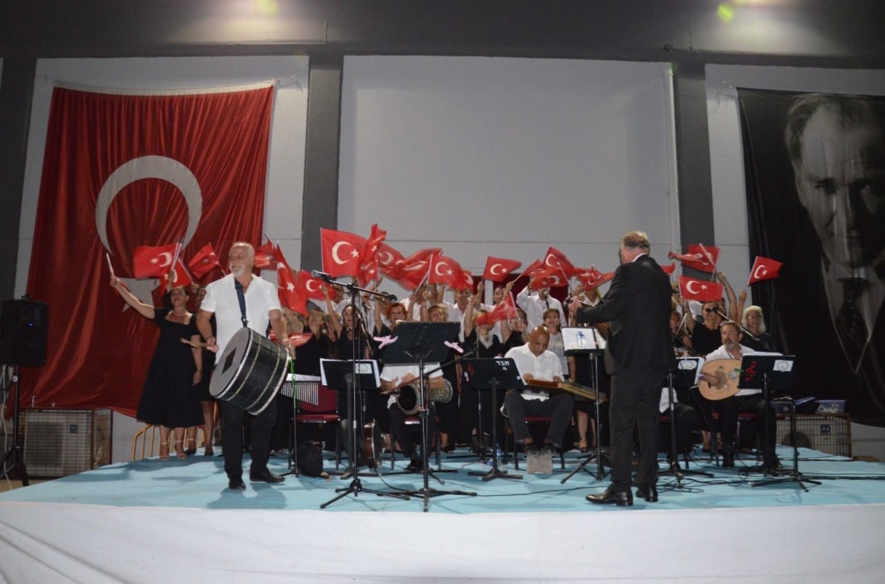 Gömeç’te kurtuluş yıldönümü etkinlikleri konserlerle sürüyor