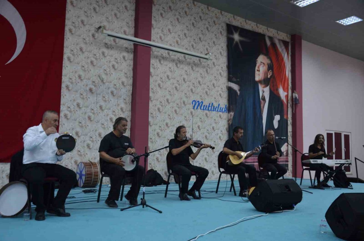 Gömeç’te kurtuluş yıldönümü etkinlikleri konserlerle sürüyor