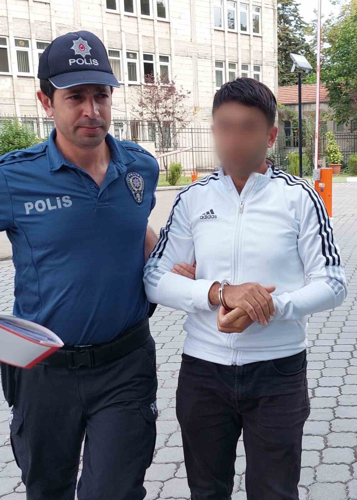 Mezarlıkta hırsızlık