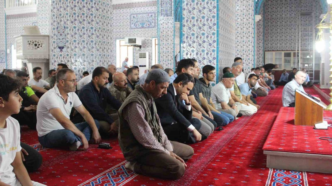 Iğdır’da 13 şehit polis için mevlit okutuldu