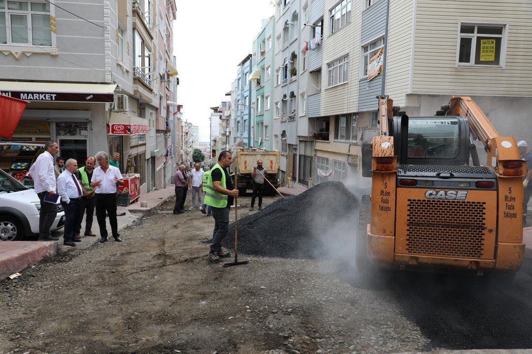 İlkadım’da selin deforme ettiği yollar onarılıyor