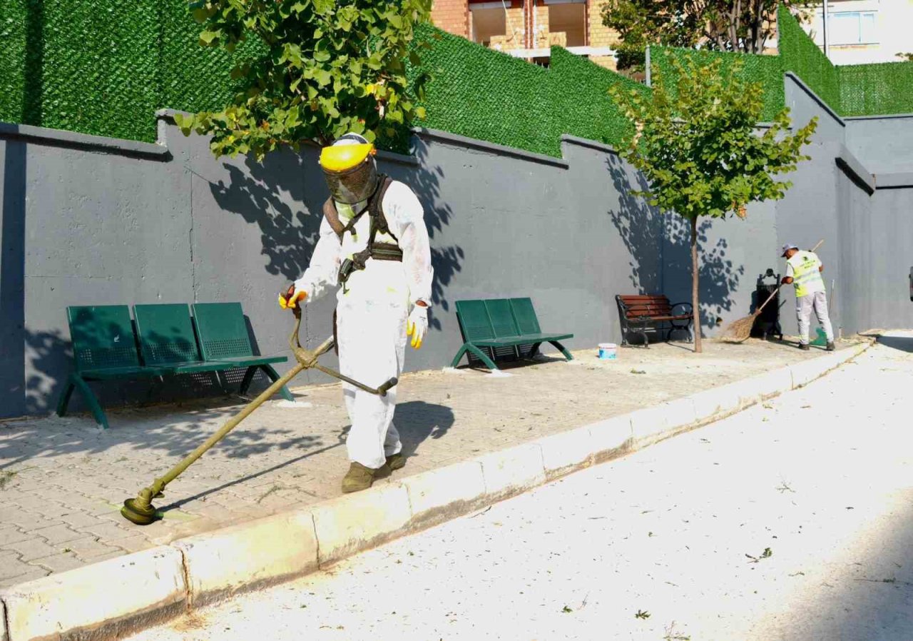 Kartal Belediyesi’nden okullarda detaylı temizlik çalışması