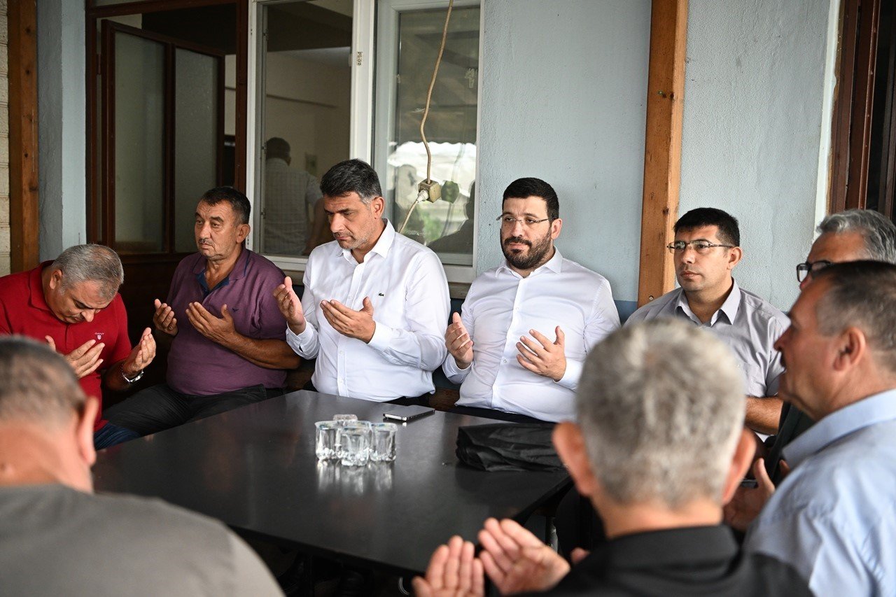 Şehitlere Kur’an-ı Kerim okuyup dua ettiler