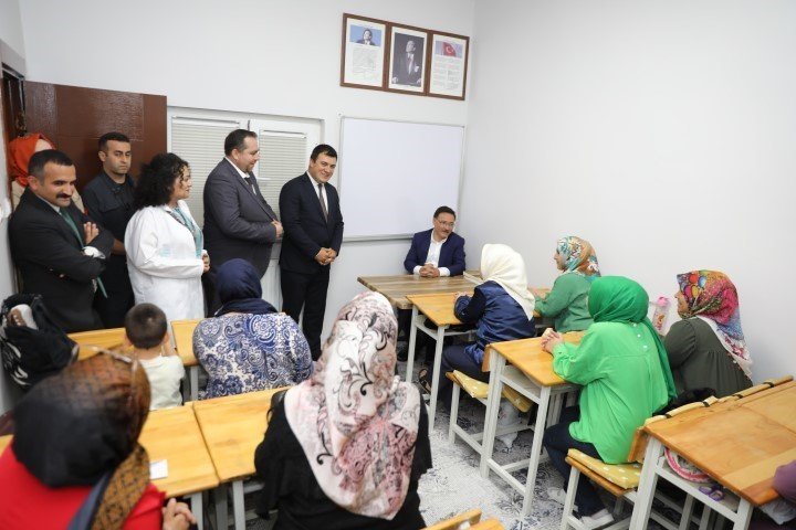 Vali Çiçek, ilçe ziyaretlerine devam ediyor