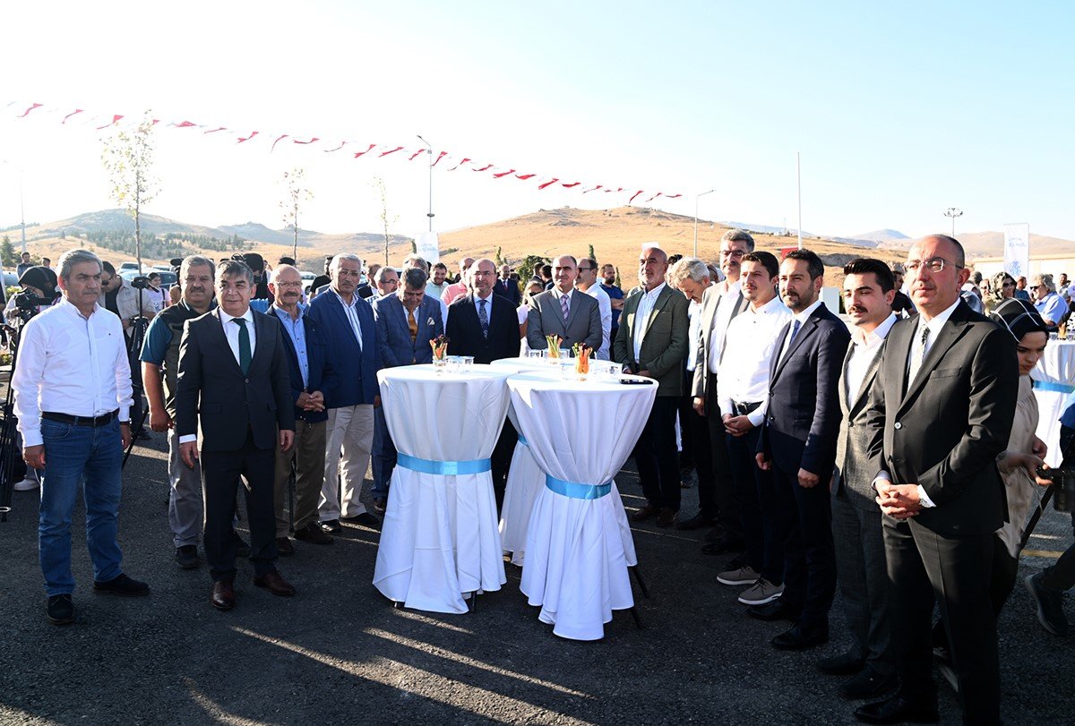 Selçuklu Seyir Kafe ve Koku Bahçesi açıldı