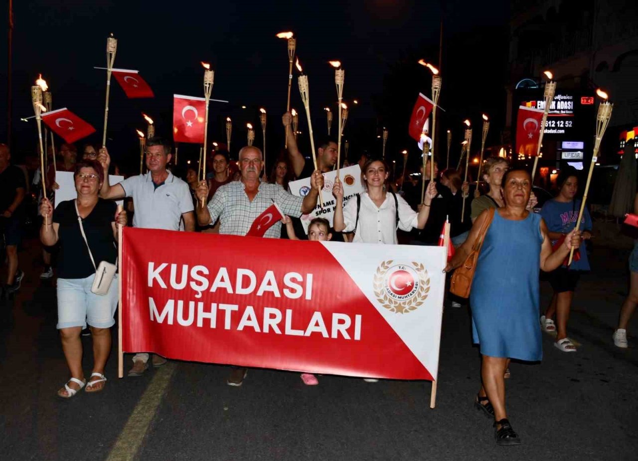 Kuşadası’nda kurtuluşun 101’inci yılına coşkulu kutlama