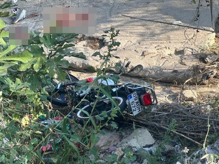 Kuşadası’nda motosiklet dere yatağına uçtu: 2 ağır yaralı