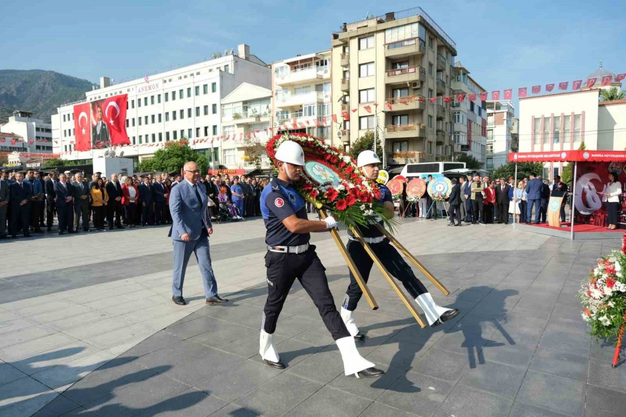 Manisa’da kurtuluş günü etkinlikleri duygulandırdı