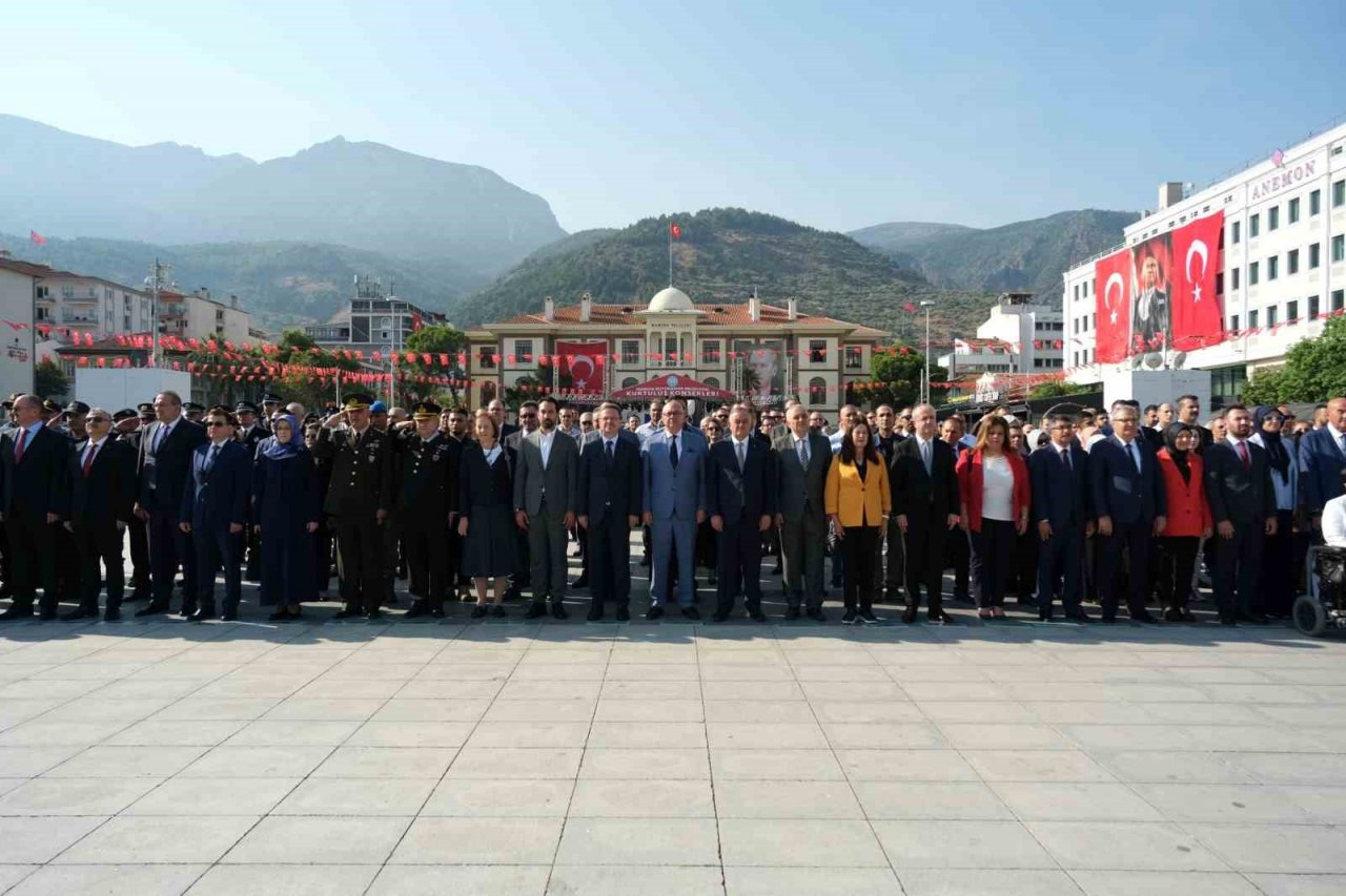 Manisa’da kurtuluş günü etkinlikleri duygulandırdı