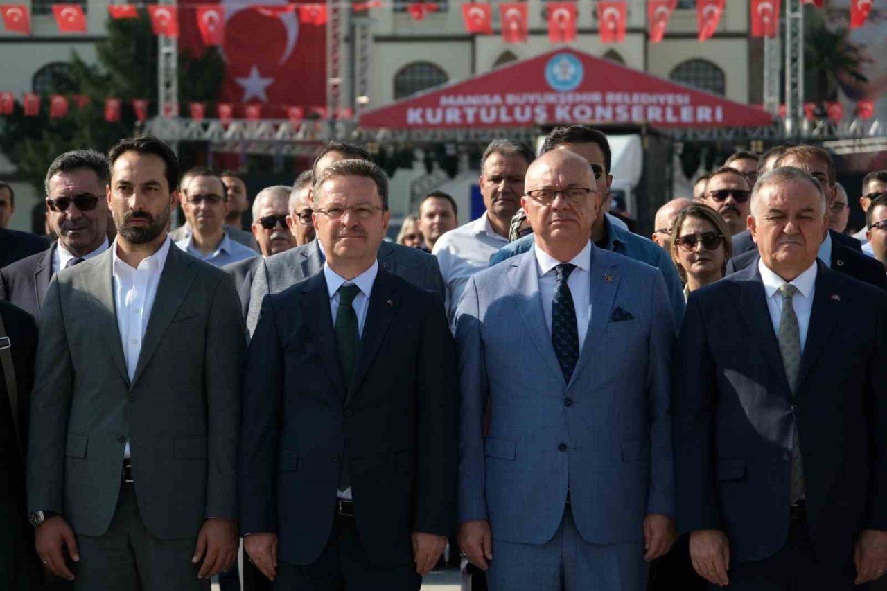 Manisa’da kurtuluş günü etkinlikleri duygulandırdı