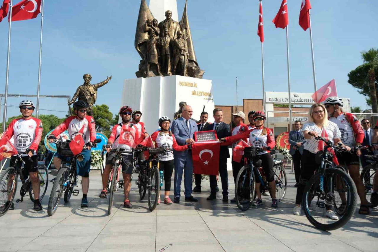 Manisa’da kurtuluş günü etkinlikleri duygulandırdı