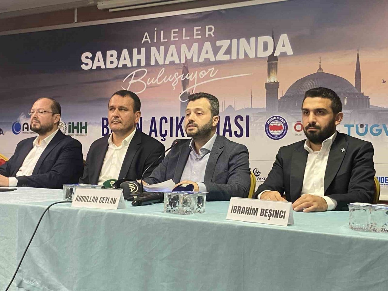 “Gençler ve Aileler Sabah Namazında Buluşuyor” programı için çağrı yapıldı