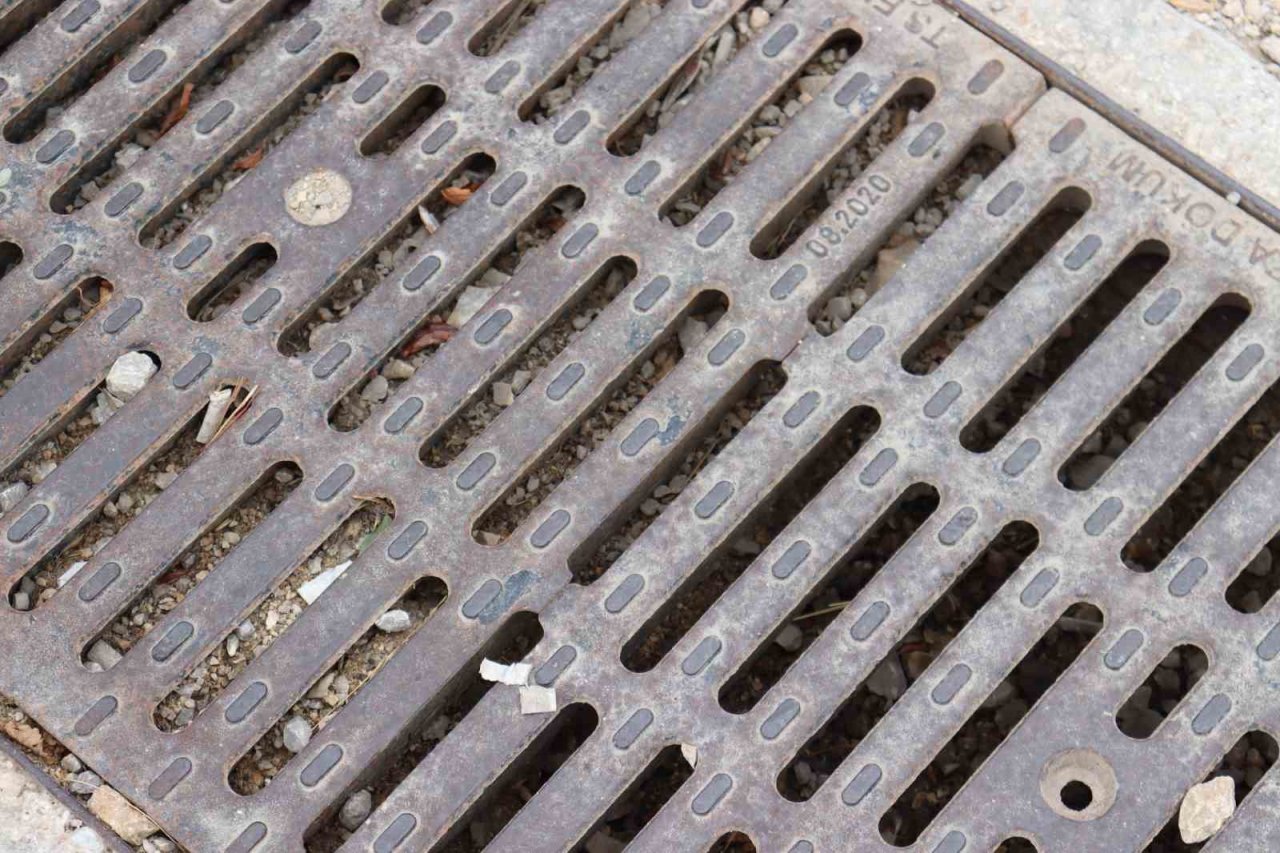 Bu mazgallardan su gitmez