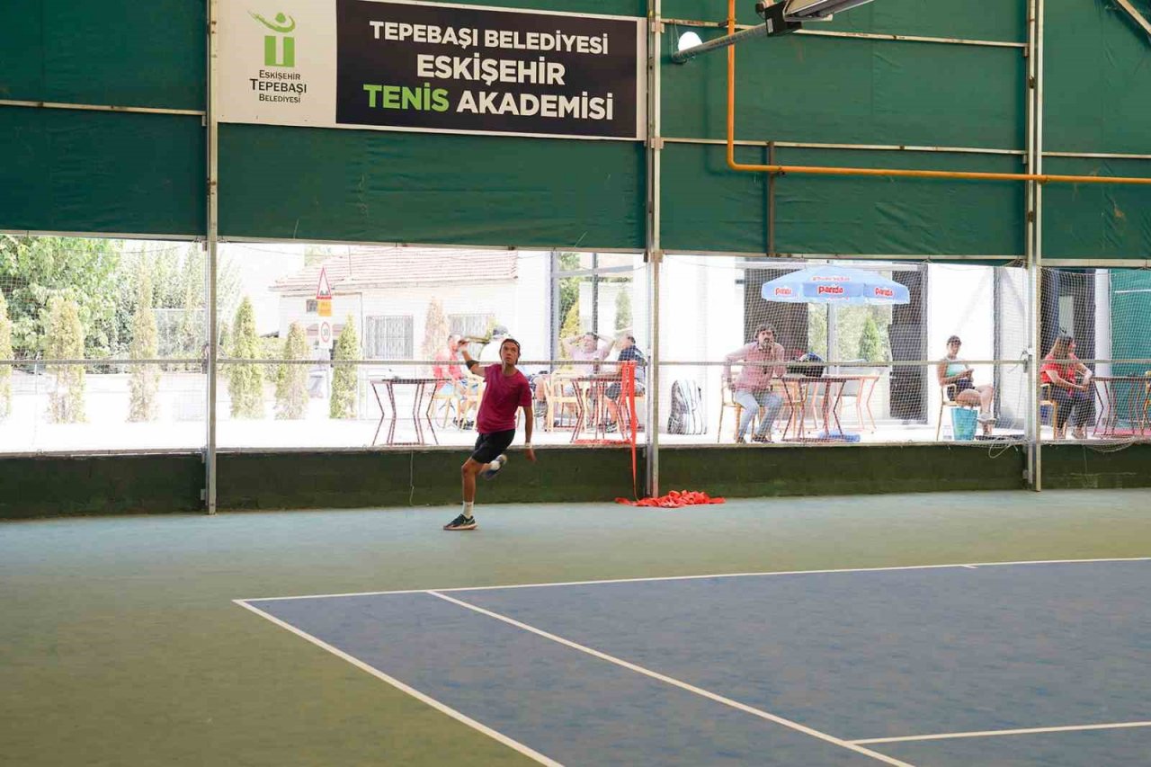 Tenis turnuvasında yarı final heyecanı