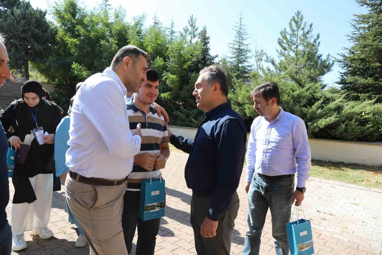 TOGÜ Rektörü Yılmaz: "Göstermiş olduğunuz başarıdan dolayı kutluyorum"