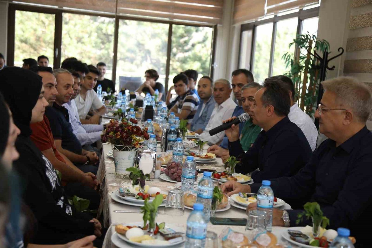 TOGÜ Rektörü Yılmaz: "Göstermiş olduğunuz başarıdan dolayı kutluyorum"