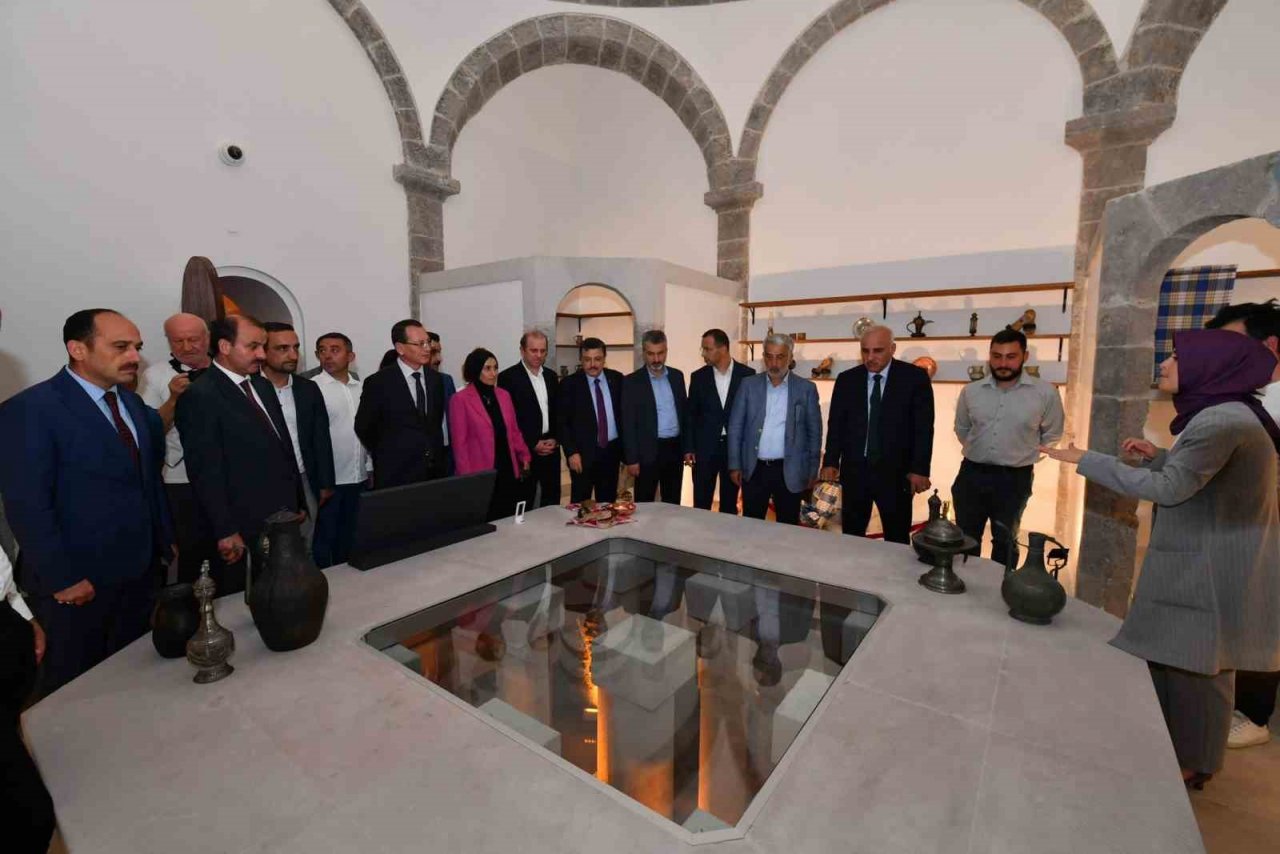 Tarihi Hasan Paşa Asker Hamamı Müzesi açıldı