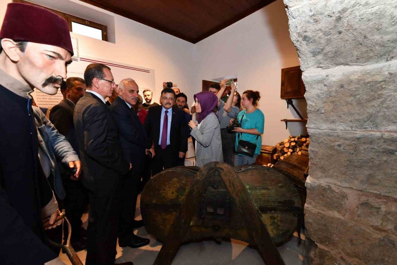 Tarihi Hasan Paşa Asker Hamamı Müzesi açıldı