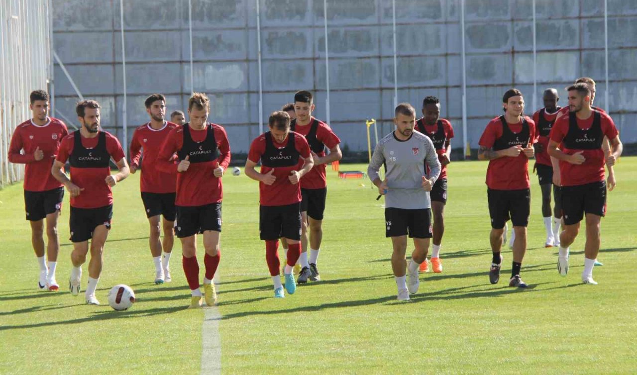 Sivasspor istasyon çalıştı