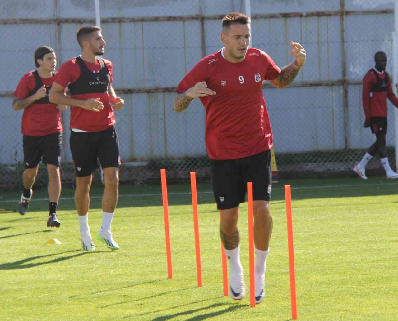Sivasspor istasyon çalıştı