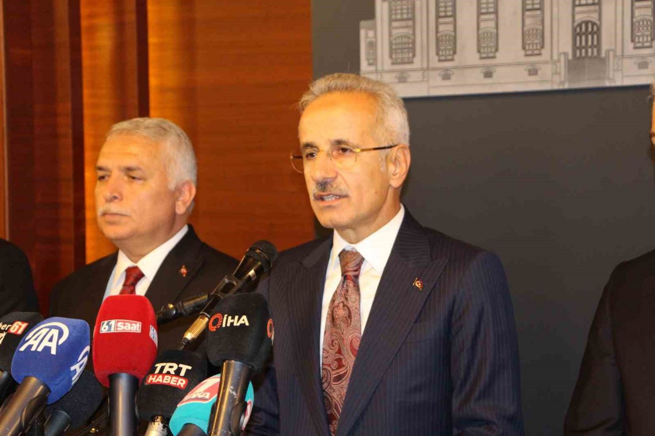 Bakan Uraloğlu: “Trabzonumuza yeni bir havalimanı kazandırmak için çalışmalara başladık”