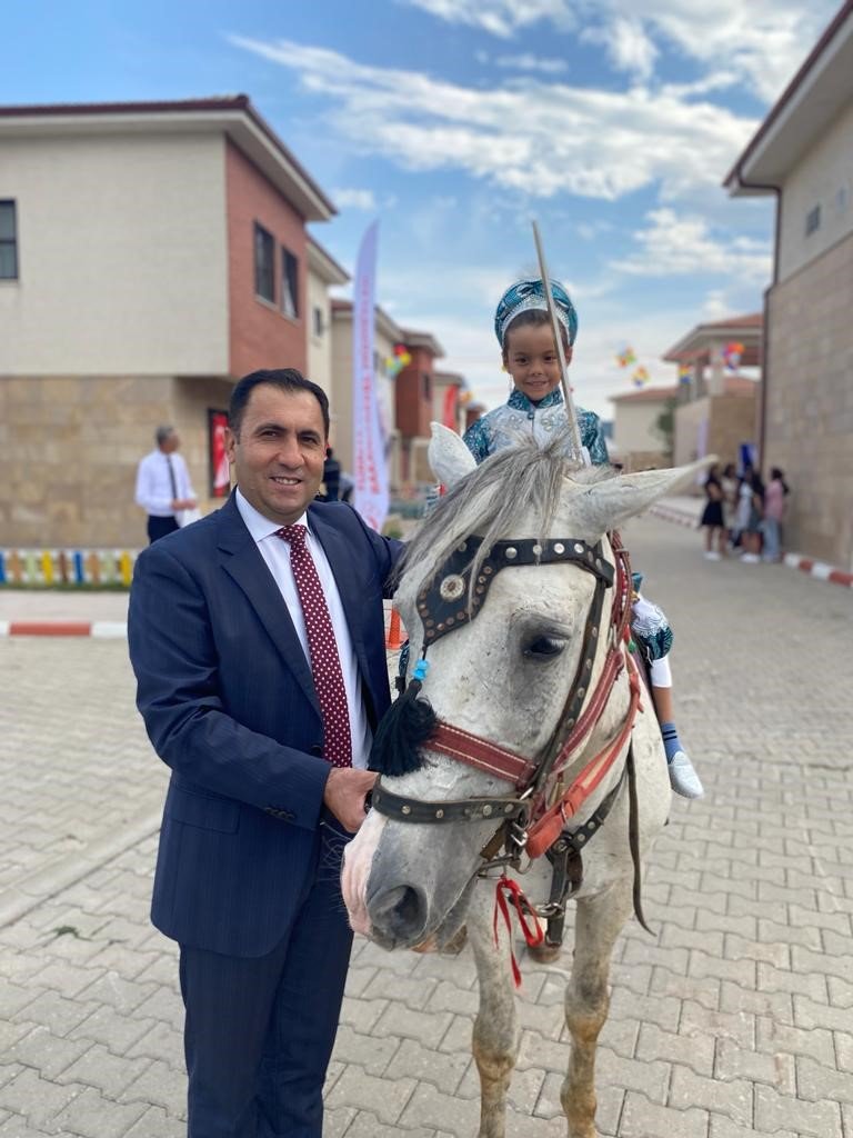 TOGG’lar sünnet çocukları için süslendi