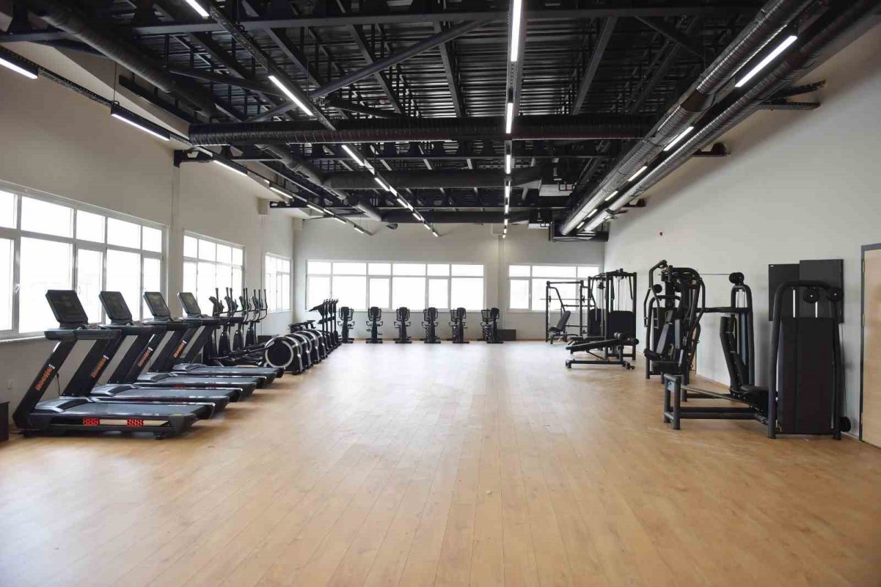 Sıracevizler İlyas Kader Spor Merkezi açılışa hazır