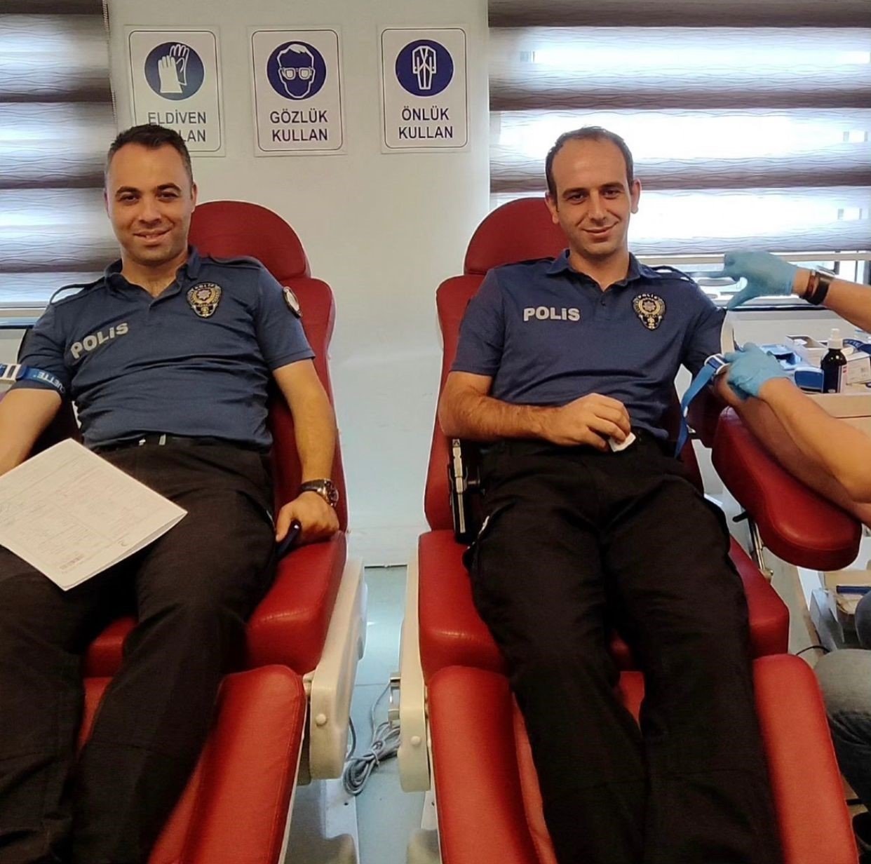 Ağrı İl Emniyet Müdürlüğü’nden Kızılay’a kan bağışı