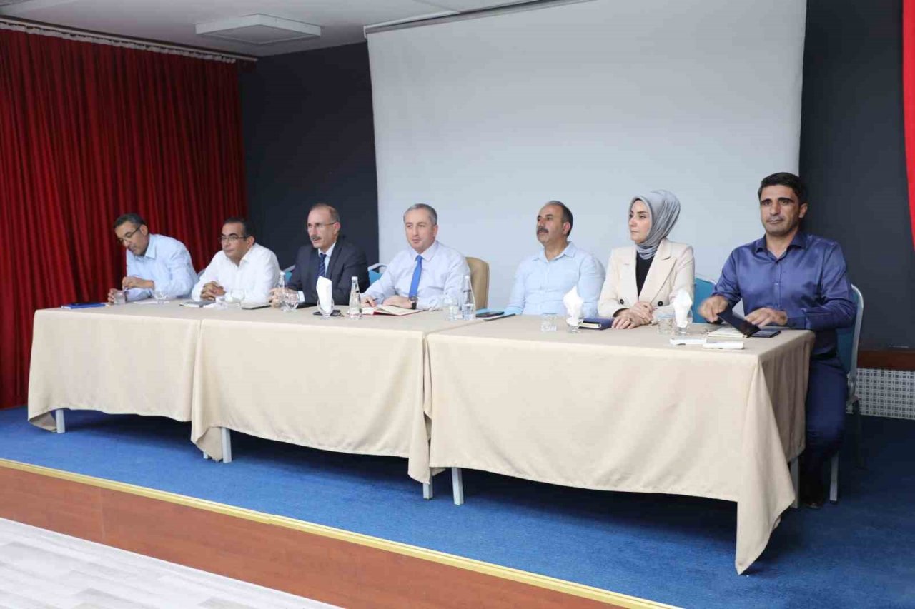 Ağrı’da "Eğitim Öğretim Değerlendirme Toplantısı" düzenlendi