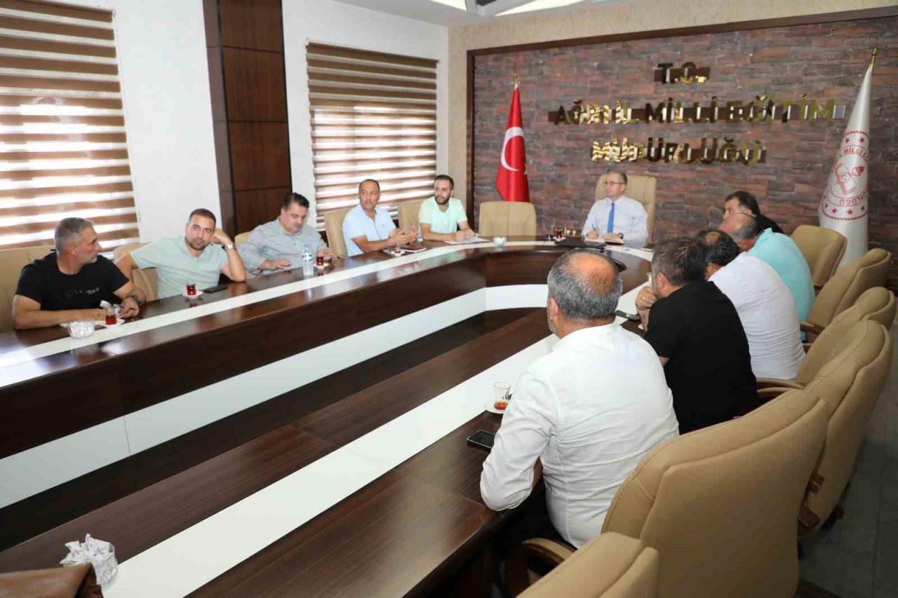 Ağrı’da pansiyonlu okulların müdürleri ile toplantı yapıldı