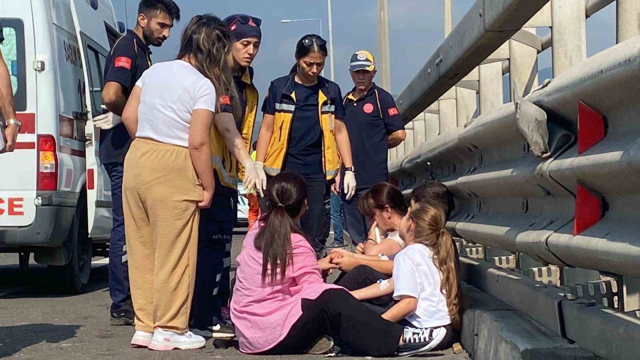 Kazada yaralanan küçük kızı jandarma teskin etti