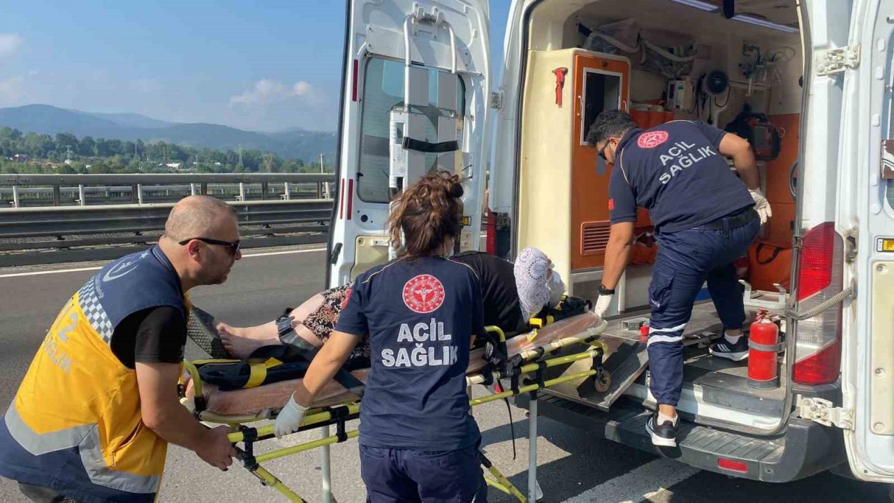 Kazada yaralanan küçük kızı jandarma teskin etti